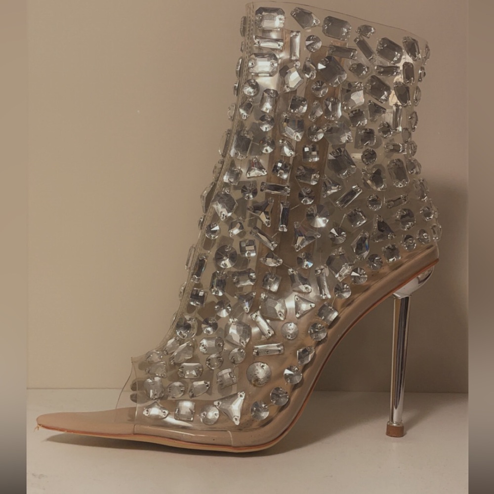 Clean/Tan bottle heel